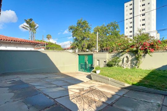 Garagem de casa para alugar com 3 quartos, 170m² em Vila Madalena, São Paulo