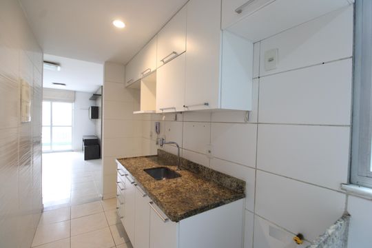 Cozinha de apartamento à venda com 3 quartos, 65m² em Taquara, Rio de Janeiro