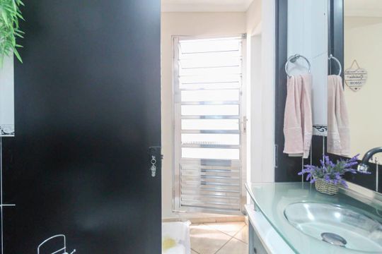 Casa à venda com 3 quartos, 125m² em Parque Colonial, São Paulo