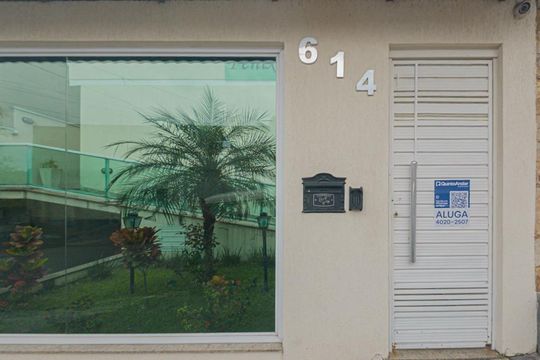 Fachada de casa de condomínio para alugar com 2 quartos, 75m² em Parque Boturussu, São Paulo