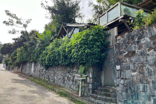 Fachada de casa para alugar com 2 quartos, 322m² em Sambaqui, Florianópolis