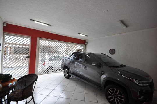 Garagem de casa para alugar com 3 quartos, 100m² em Carandiru, São Paulo