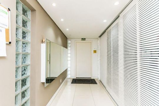 Hall de apartamento para alugar com 2 quartos, 80m² em Petrópolis, Porto Alegre