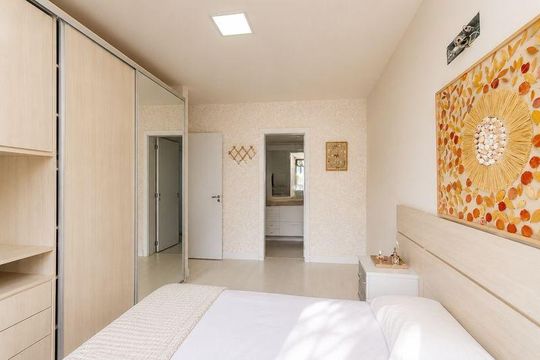 Quarto de apartamento para alugar com 2 quartos, 80m² em Petrópolis, Porto Alegre