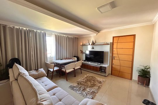 Apartamento à venda com 2 quartos, 78m² em Cabral, Contagem