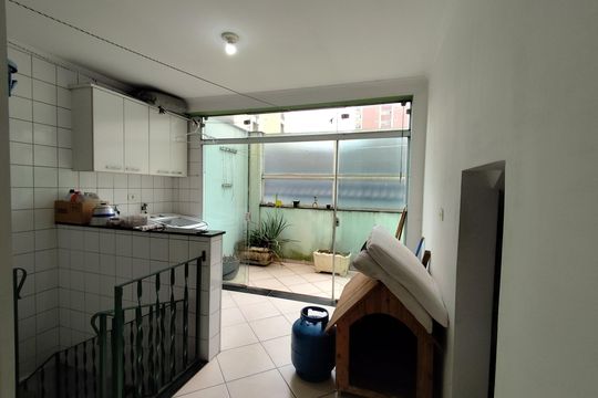 Área externa de casa à venda com 3 quartos, 240m² em Jardim São Paulo, São Paulo