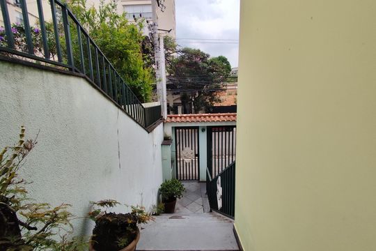 Área externa de casa à venda com 3 quartos, 240m² em Jardim São Paulo, São Paulo