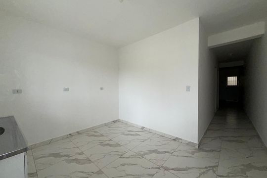 Casa para alugar com 1 quarto, 70m² em Vila Terezinha, Carapicuíba