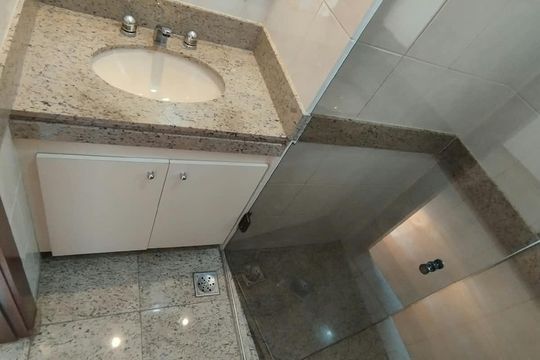 Apartamento à venda com 3 quartos, 80m² em Belvedere, Belo Horizonte