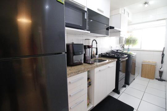 Cozinha de apartamento para alugar com 2 quartos, 67m² em Barra Olímpica, Rio de Janeiro