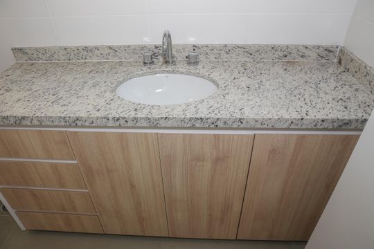 Banheiro Social de apartamento para alugar com 1 quarto, 42m² em Barra Funda, São Paulo