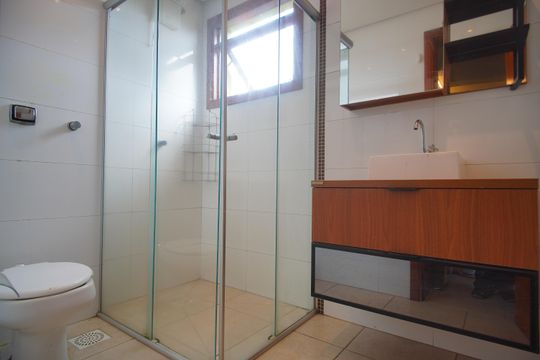 Banheiro de apartamento para alugar com 1 quarto, 54m² em Centro, São Leopoldo
