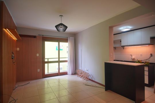 Sala de apartamento para alugar com 1 quarto, 54m² em Centro, São Leopoldo