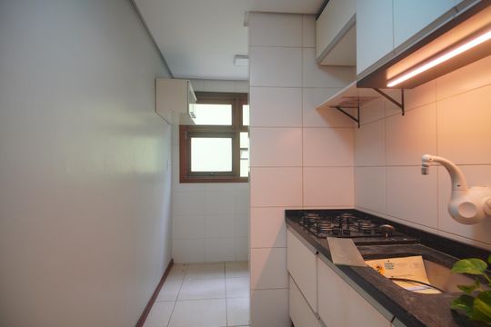 Cozinha de apartamento para alugar com 1 quarto, 54m² em Centro, São Leopoldo