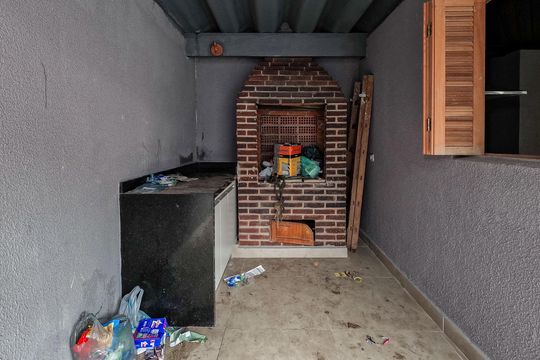 Casa para alugar com 4 quartos, 220m² em Parque Sao Domingos, São Paulo