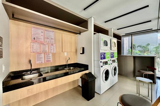 Área comum de kitnet/studio para alugar com 1 quarto, 25m² em Jardim Paulista, São Paulo