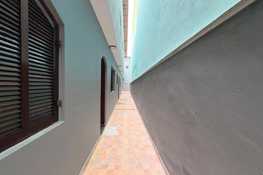Corredor / quintal  de casa para alugar com 2 quartos, 135m² em Parque Novo Oratório, Santo André