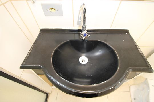 Banheiro de apartamento para alugar com 2 quartos, 48m² em Vila Nova Curuca, São Paulo