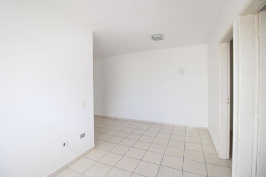 Sala de apartamento para alugar com 2 quartos, 48m² em Vila Nova Curuca, São Paulo