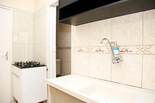 Cozinha de kitnet/studio à venda com 1 quarto, 19m² em Centro Histórico, Porto Alegre