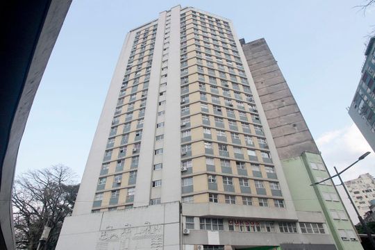 Fachada de kitnet/studio à venda com 1 quarto, 19m² em Centro Histórico, Porto Alegre