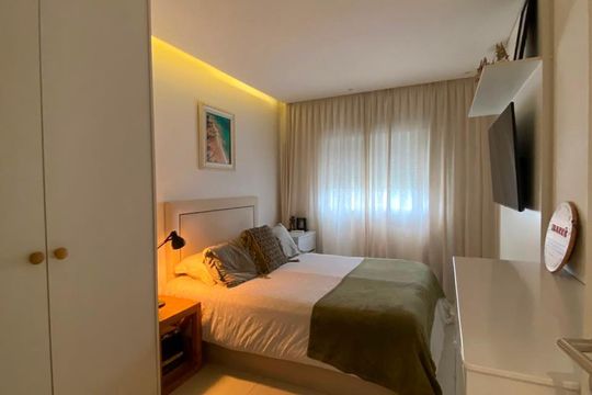 Quarto de apartamento à venda com 1 quarto, 50m² em Melville Empresarial I e II, Barueri