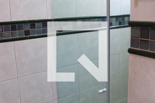 Banheiro da Suíte 4 de casa à venda com 4 quartos, 365m² em Setor Jao, Goiânia