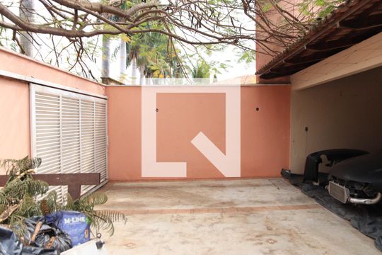 Garagem de casa à venda com 4 quartos, 365m² em Setor Jao, Goiânia