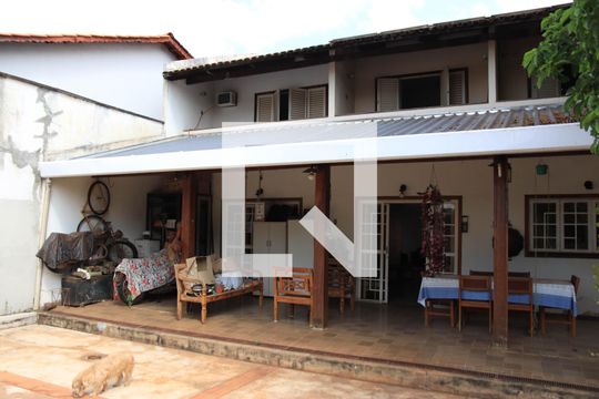 Área comum de casa à venda com 4 quartos, 365m² em Setor Jao, Goiânia