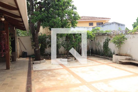 Área comum de casa à venda com 4 quartos, 365m² em Setor Jao, Goiânia
