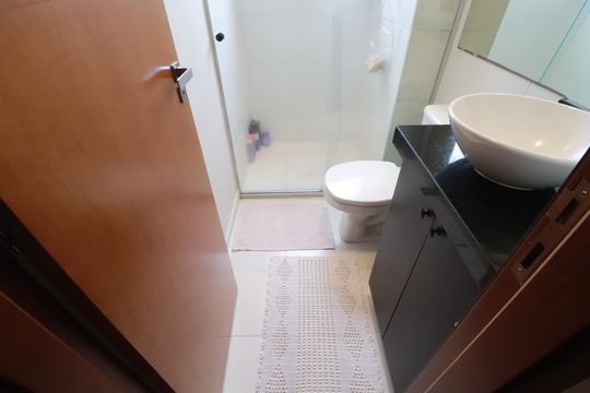 Banheiro  de apartamento para alugar com 2 quartos, 50m² em Ribeirânia, Ribeirão Preto