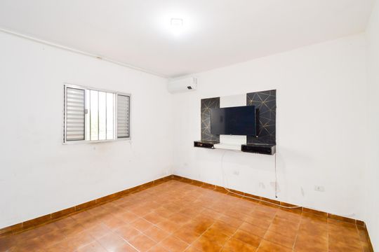 Quarto 2 de casa para alugar com 2 quartos, 180m² em Jardim Cumbica, Guarulhos
