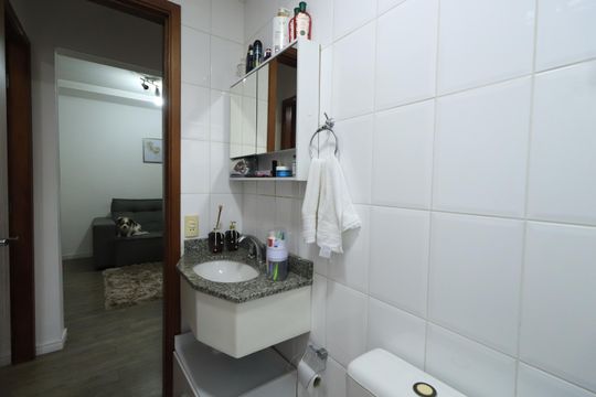 Banheiro Social de apartamento à venda com 2 quartos, 57m² em Chácara Califórnia, São Paulo