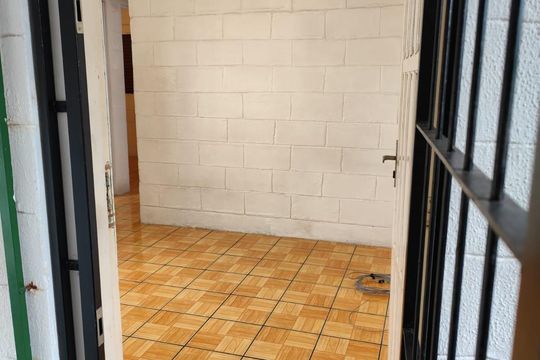Sala de apartamento para alugar com 2 quartos, 42m² em Guajuviras, Canoas