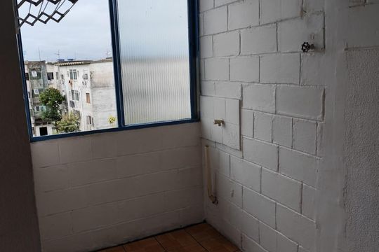Área de serviço de apartamento para alugar com 2 quartos, 42m² em Guajuviras, Canoas