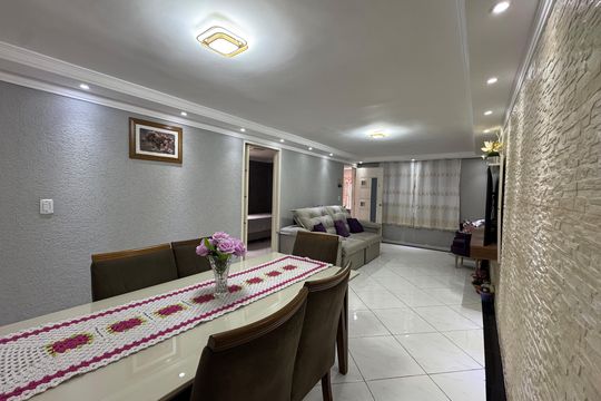 Sala de casa para alugar com 3 quartos, 129m² em Metalúrgicos, Osasco