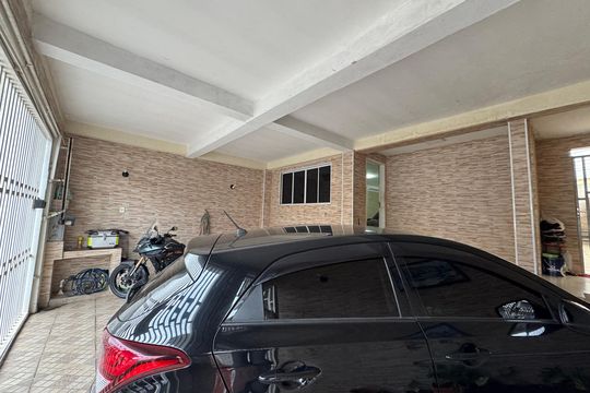 Garagem de casa para alugar com 3 quartos, 129m² em Metalúrgicos, Osasco