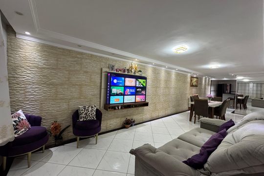Casa para alugar com 3 quartos, 129m² em Metalúrgicos, Osasco