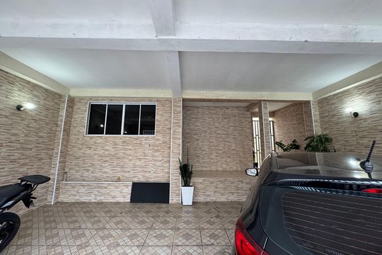 Garagem de casa para alugar com 3 quartos, 129m² em Metalúrgicos, Osasco