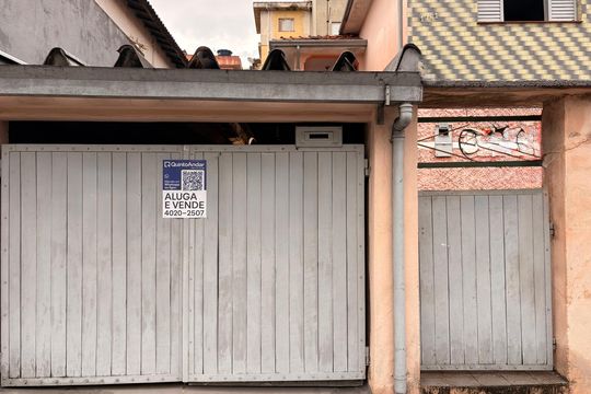 Fachada  de casa para alugar com 2 quartos, 107m² em Jardim do Estádio, Santo André