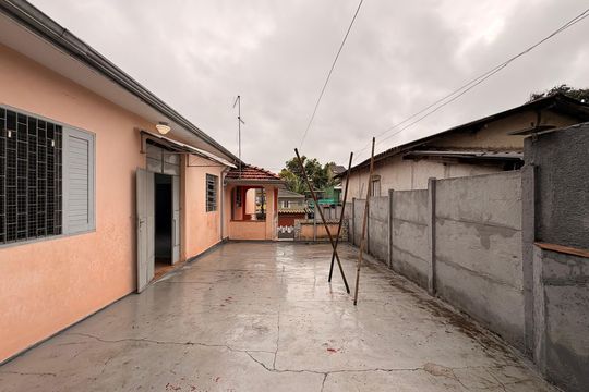 Quintal  de casa para alugar com 2 quartos, 107m² em Jardim do Estádio, Santo André