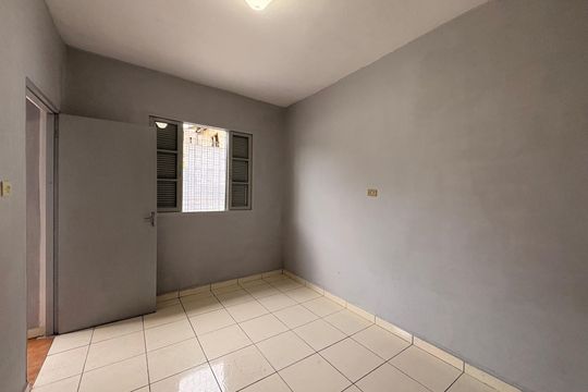 Quarto 2 de casa para alugar com 2 quartos, 107m² em Jardim do Estádio, Santo André