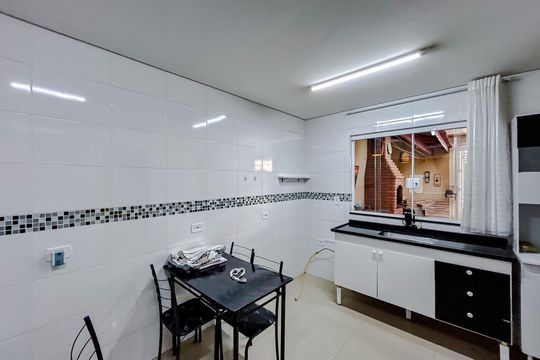 Cozinha de casa para alugar com 2 quartos, 70m² em Vila Aricanduva, São Paulo