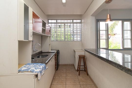 Cozinha de apartamento para alugar com 1 quarto, 45m² em Cidade Baixa, Porto Alegre