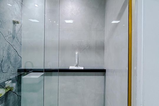 Banheiro de apartamento à venda com 2 quartos, 45m² em Vila Aricanduva, São Paulo