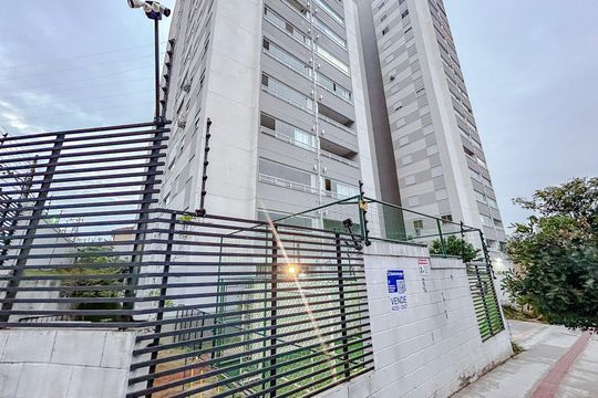 Fachada com Plaquinha de apartamento à venda com 2 quartos, 45m² em Vila Aricanduva, São Paulo