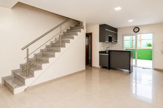 Casa para alugar com 3 quartos, 140m² em Parque Santa Fé, Porto Alegre