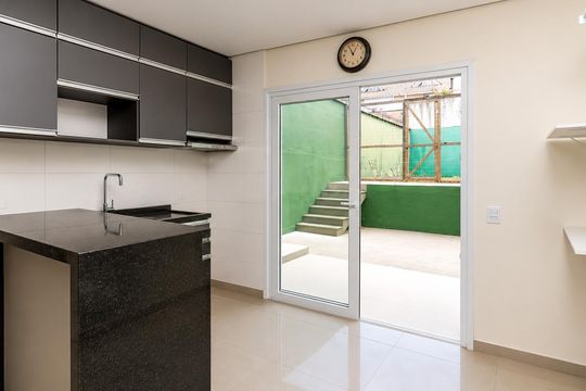 Cozinha de casa para alugar com 3 quartos, 140m² em Parque Santa Fé, Porto Alegre