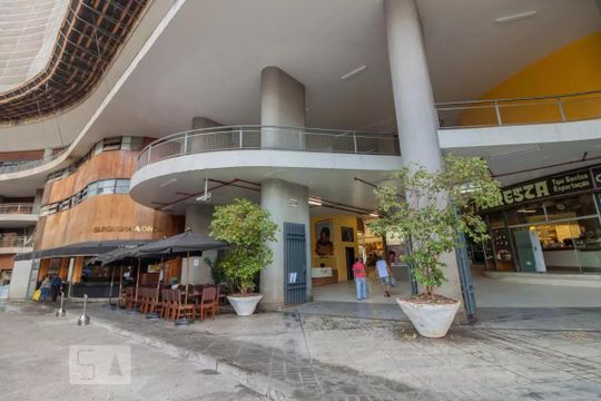 Área comum - Entrada do Edifício de apartamento para alugar com 1 quarto, 67m² em Ipiranga, São Paulo