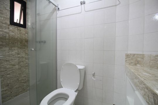 Banheiro 1 de apartamento para alugar com 3 quartos, 85m² em Vila Suzana, São Paulo